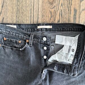 Levi's Wedgie Straight Black Ankle Jeans